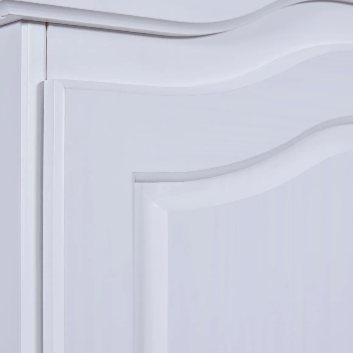 Armoire en bois massif 3 portes