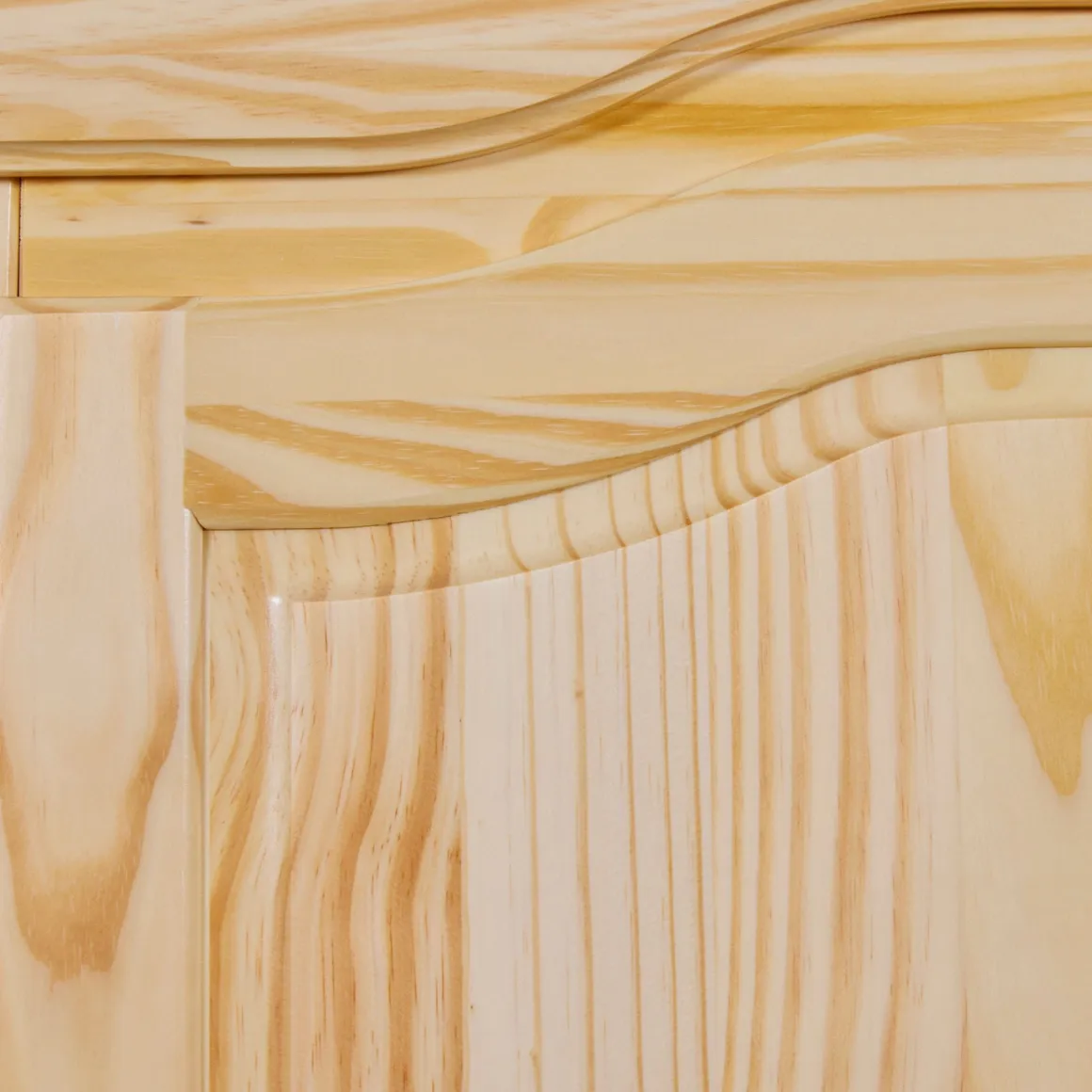 Armoire en bois massif 3 portes
