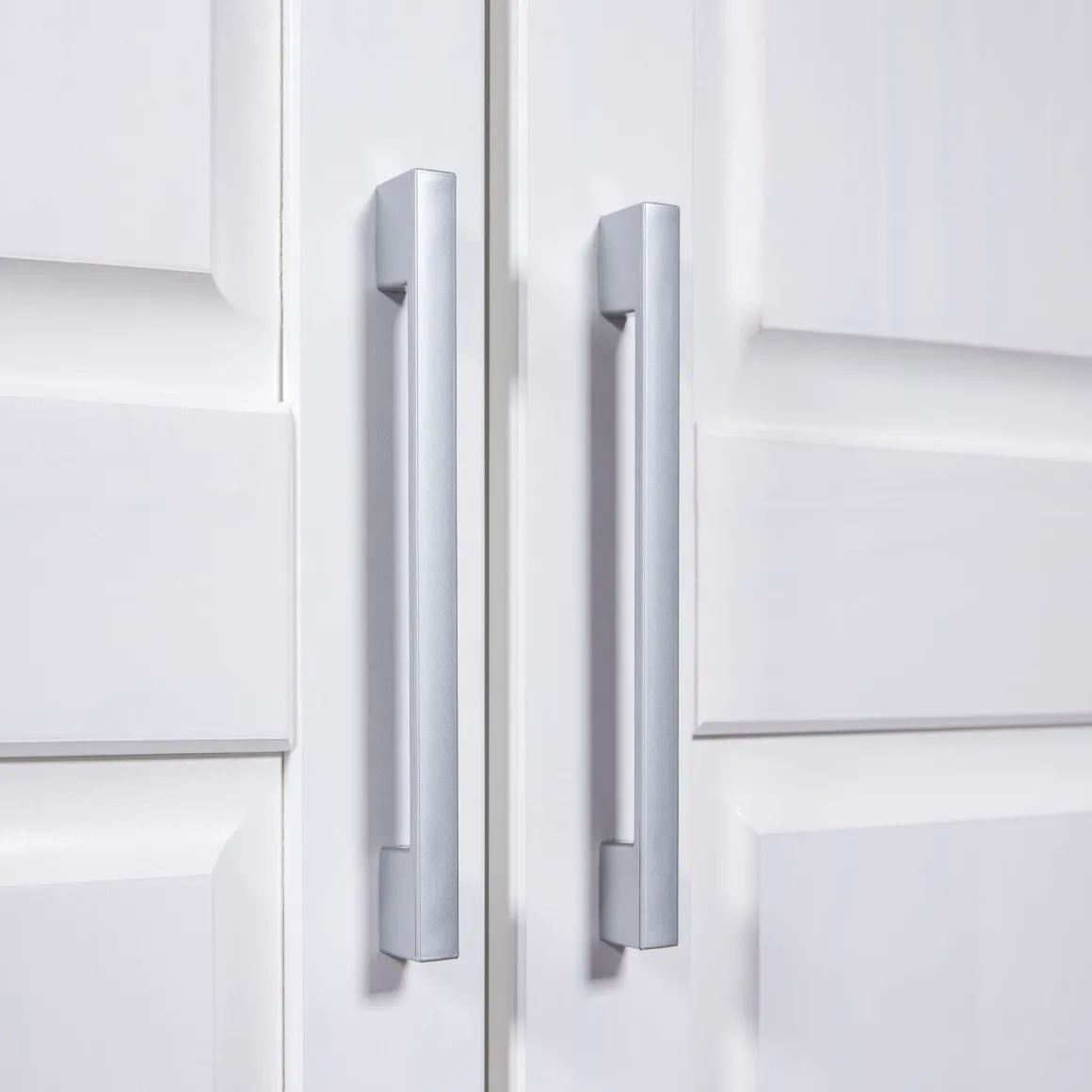 Armoire 3 portes en bois massif blanc - AR12023