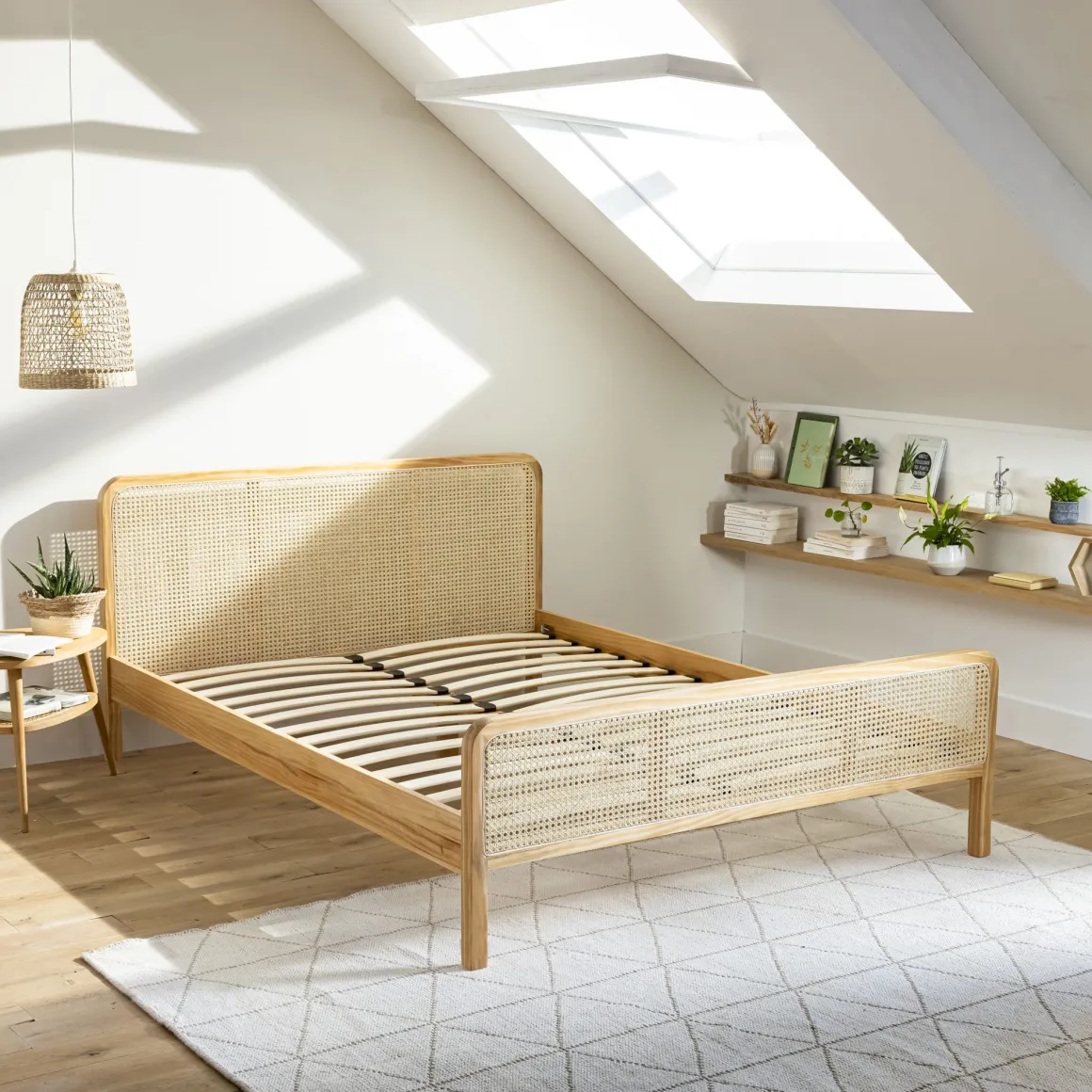 Chambre lit cannage avec commode ANNA