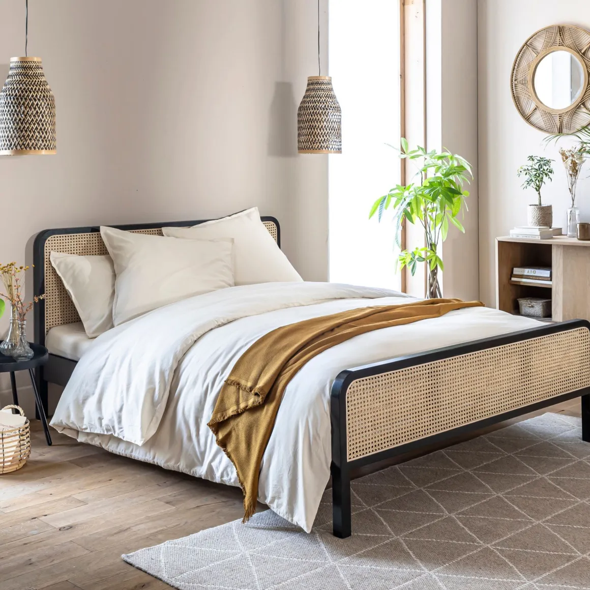Lit cannage en pin massif ANNA - LT17018