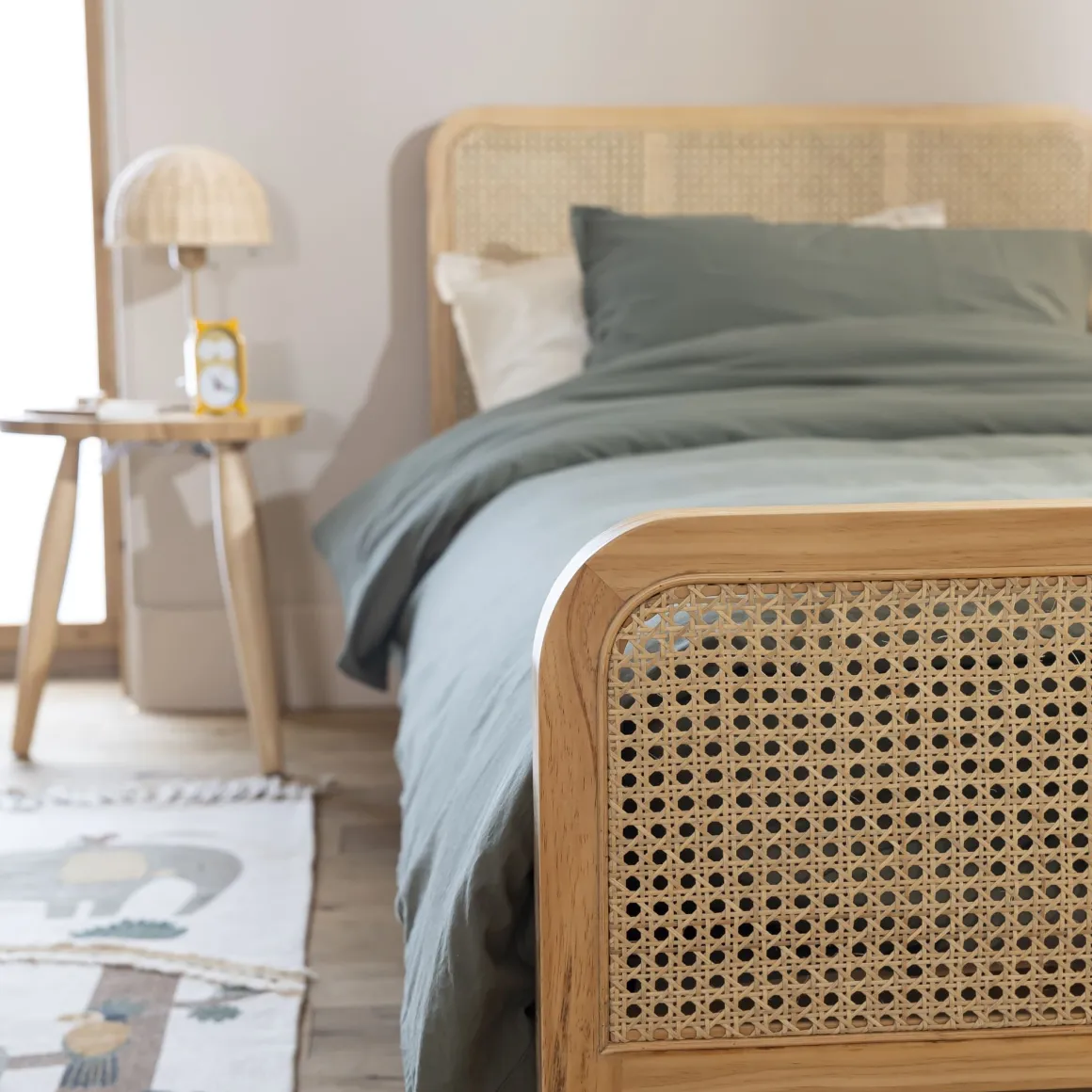 Lit cannage en pin massif ANNA - LT17018