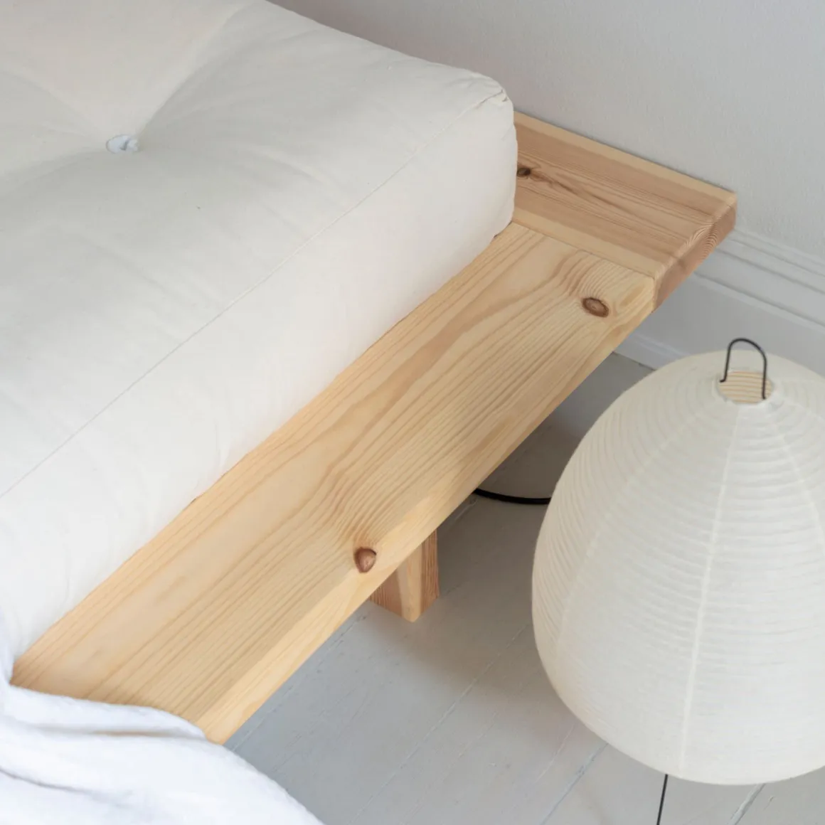 Lit en pin massif avec tables de chevet JAPAN
