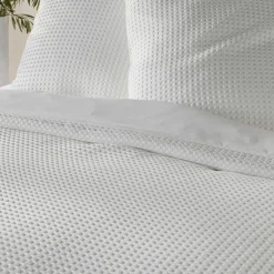 Parure de lit 240x220 microfibre gaufrée blanc Douceur d'Intérieur Abelia