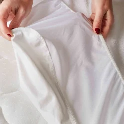 Protège matelas bébé imperméable éponge Bamboo sans traitement